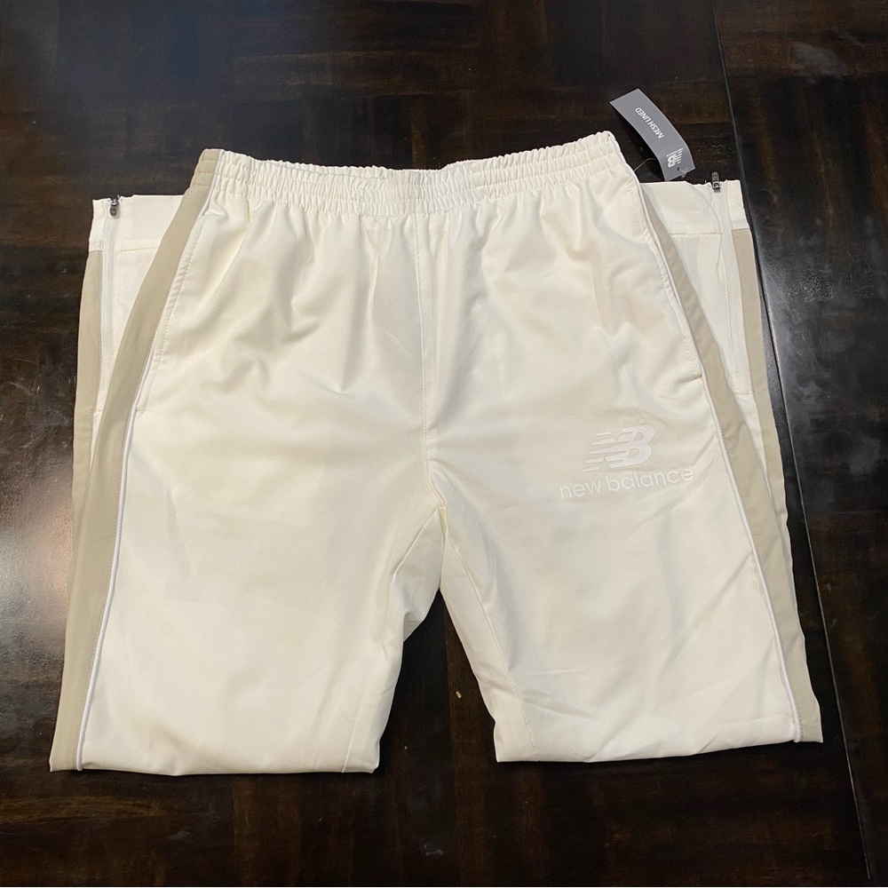 New Balance Mesh Lined All Motion White/Beige/Tan Track Pants Size M